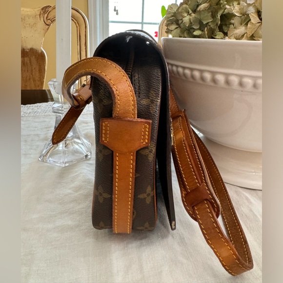 Louis Vuitton St. Germain Crossbody Bag - Picture 5 of 14